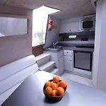 Alojamiento En Barco